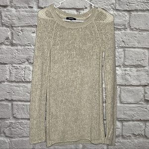 Saks Threads Fifth Avenue Women's Top Size‎ Small